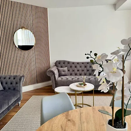 Orchid House 1 Luxury Cosy 3 Bdr By Altoluxo Short Lets Serviced With Free Wifi & Parking