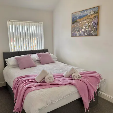 Orchid House 1 Luxury Cosy 3 Bdr By Altoluxo Short Lets Serviced With Free Wifi & Parking Будинок відпочинку